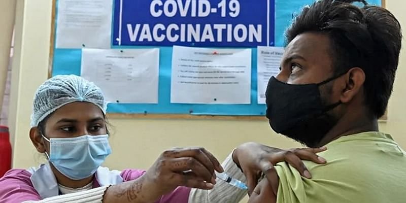 India's first death due to corona vaccine side effect credityatra